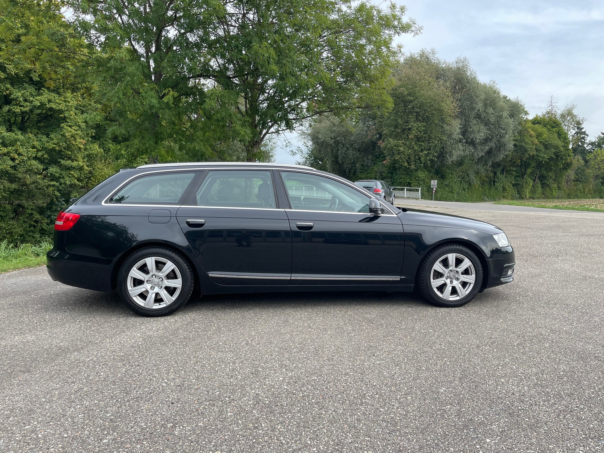 AUDI A6 Avant 3.0 V6 TDI quattro tiptronic-image-5