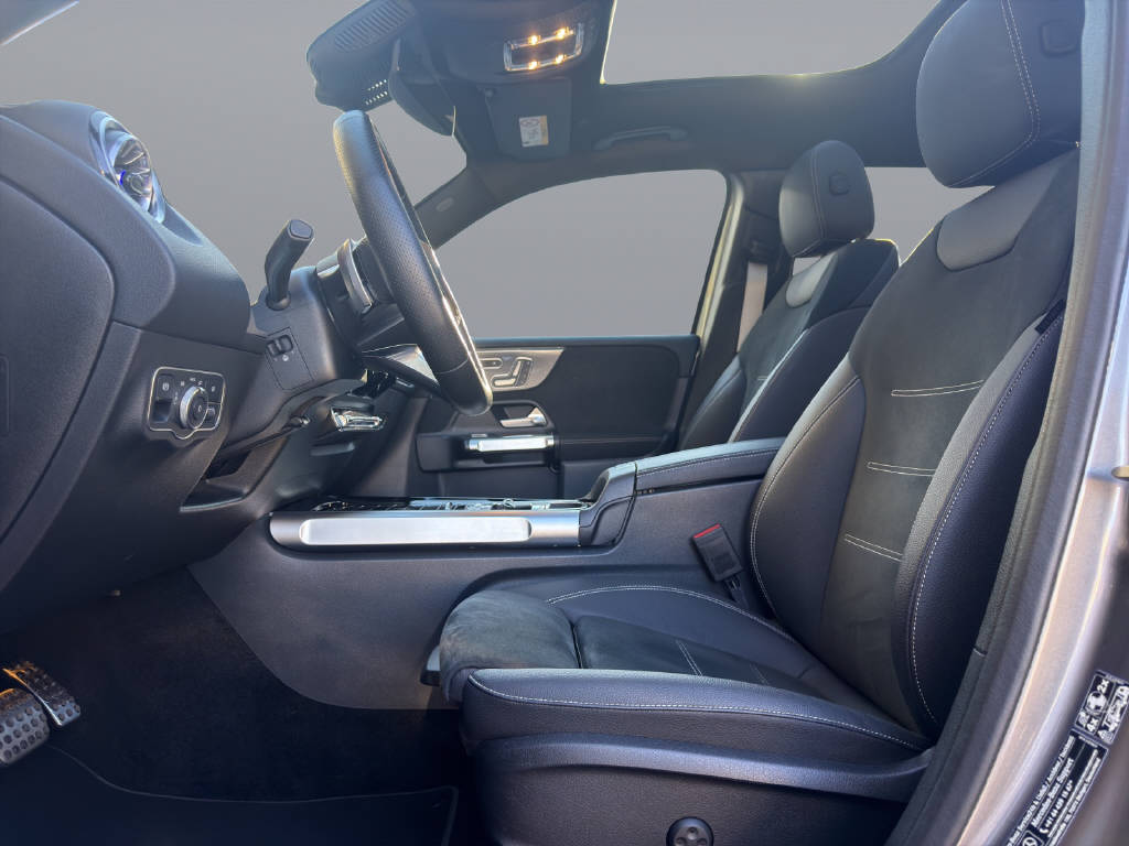 MERCEDES-BENZ GLB 220 AMG Line 4matic-image-7