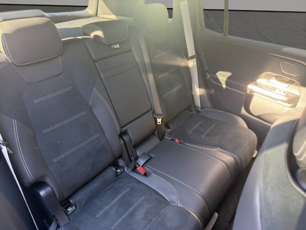 MERCEDES-BENZ GLB 220 AMG Line 4matic-image-10