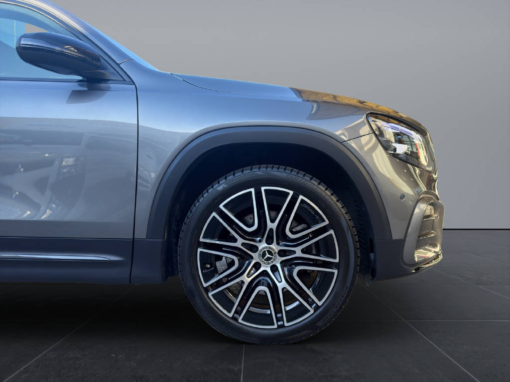 MERCEDES-BENZ GLB 220 AMG Line 4matic-image-12