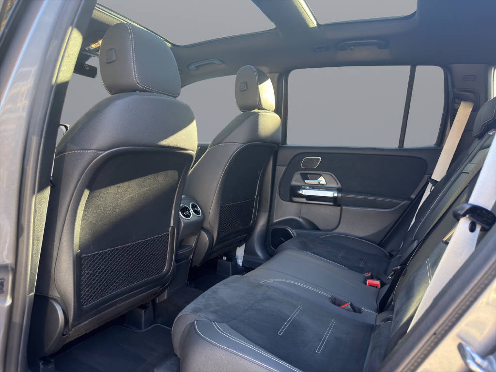 MERCEDES-BENZ GLB 220 AMG Line 4matic-image-9