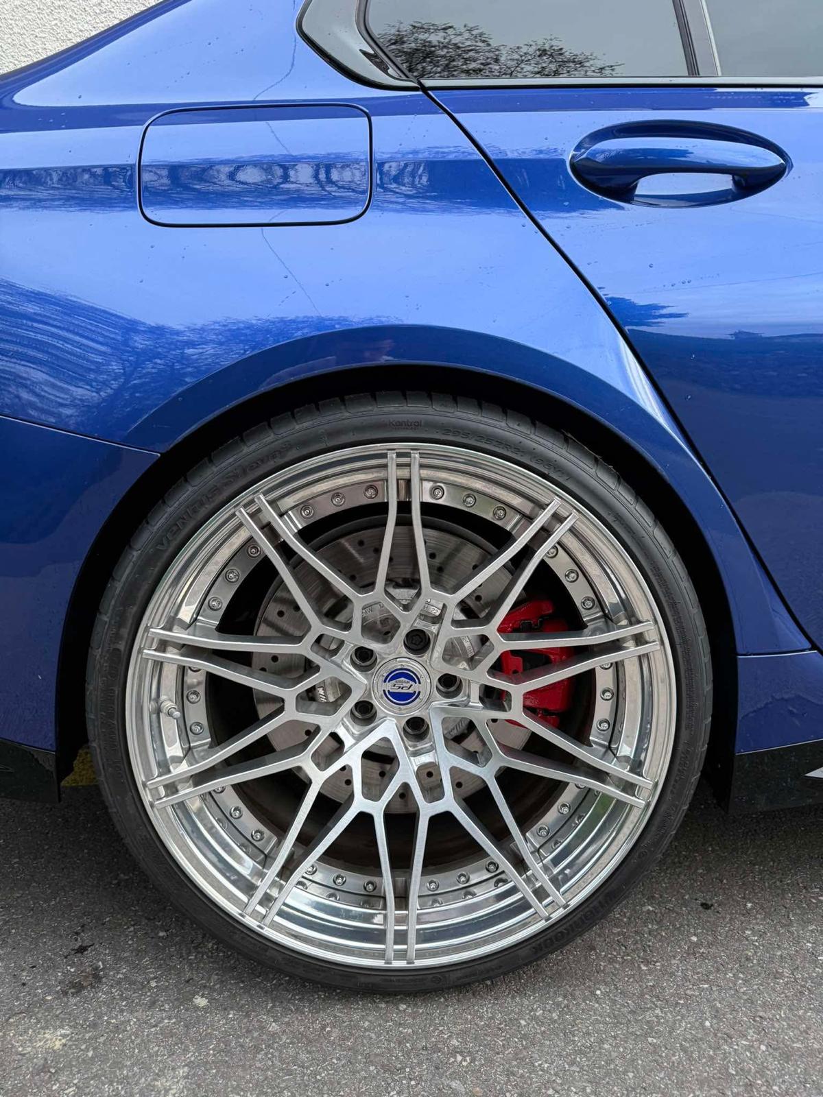 BMW M3 Competition M xDrive-image-4