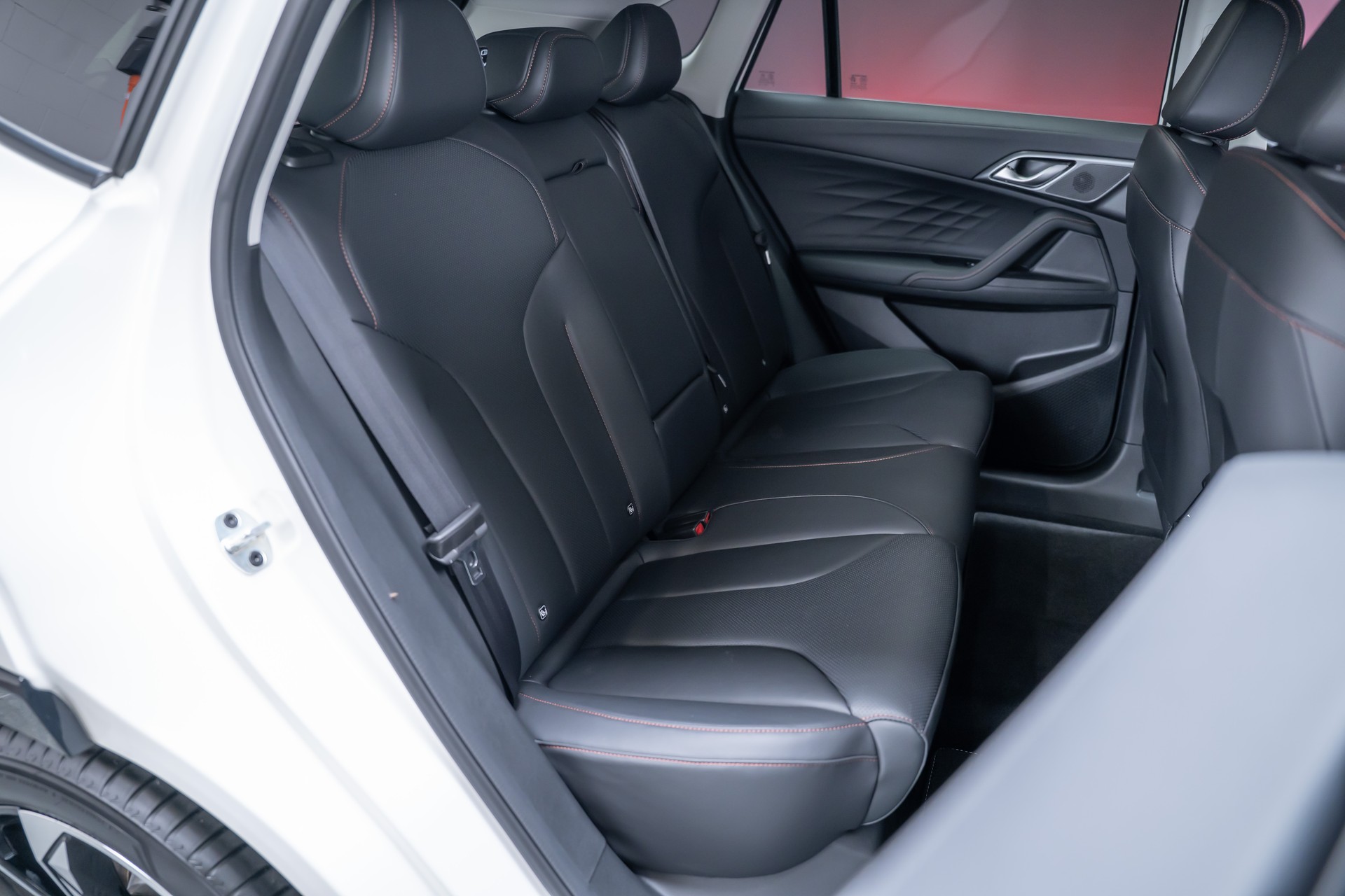 MG HS 1.5 T PHEV Luxury / 360°Kamera / el.Sitze / el.Heckklappe-image-19