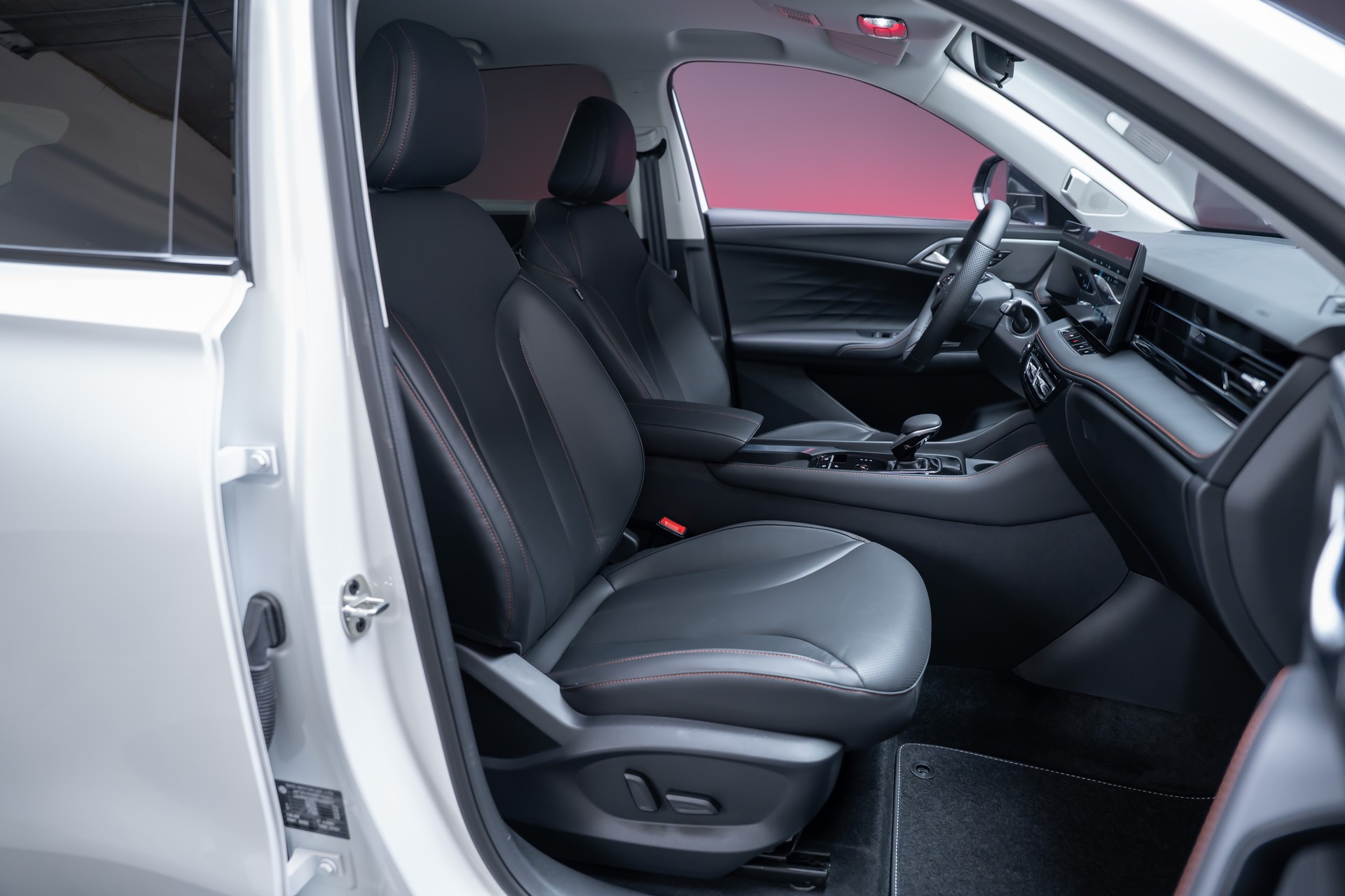 MG HS 1.5 T PHEV Luxury / 360°Kamera / el.Sitze / el.Heckklappe-image-20