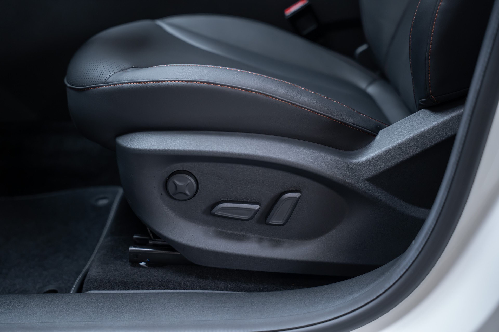 MG HS 1.5 T PHEV Luxury / 360°Kamera / el.Sitze / el.Heckklappe-image-15