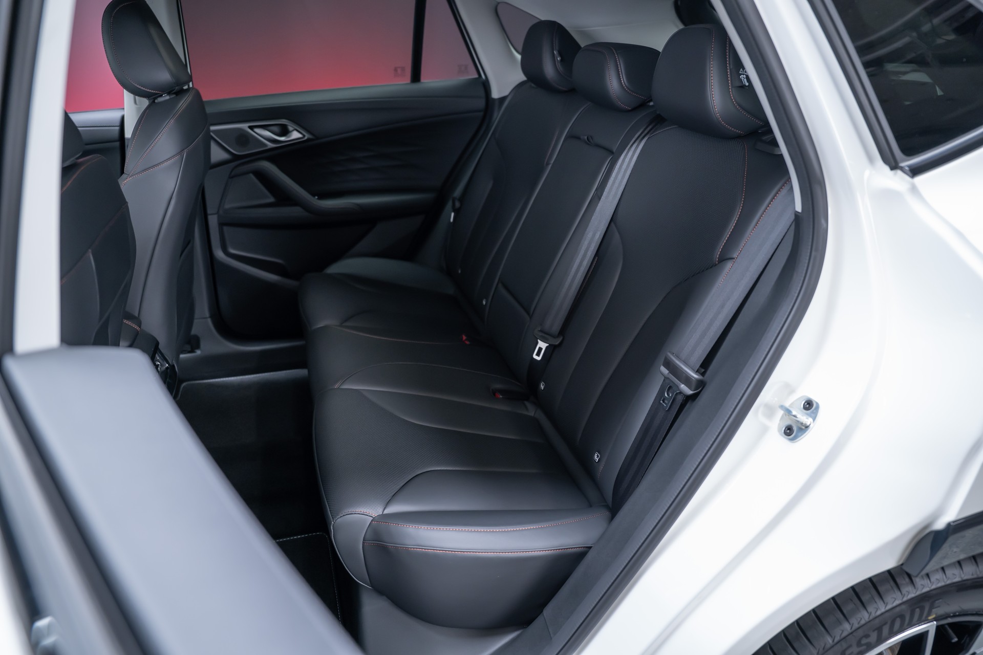 MG HS 1.5 T PHEV Luxury / 360°Kamera / el.Sitze / el.Heckklappe-image-17