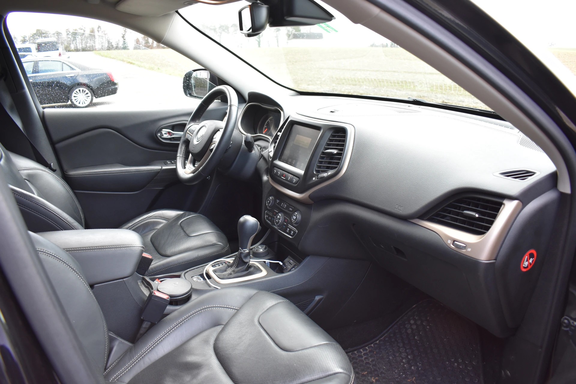 JEEP Cherokee 2.2TD Limited AWD 9ATX-image-9