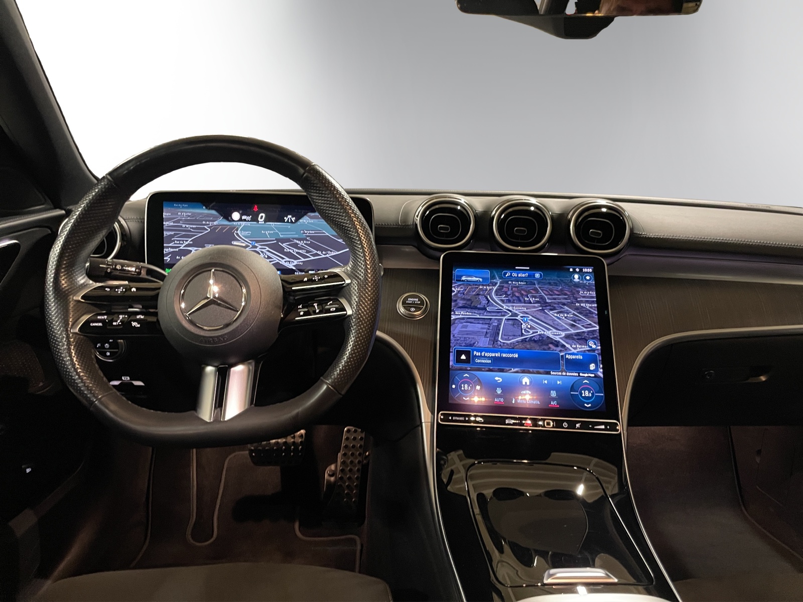 MERCEDES-BENZ C 220 d T AMG Line-image-11