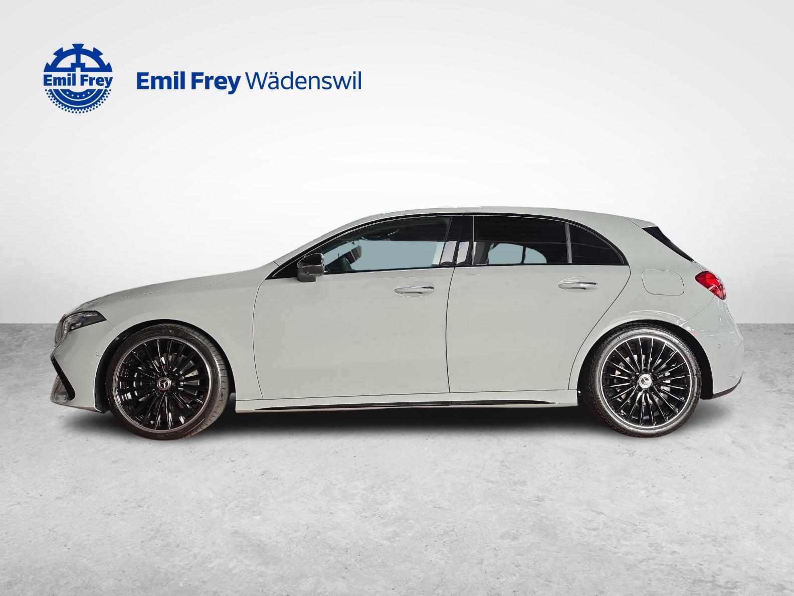 MERCEDES-BENZ A 220 4MATIC AMG Line-image-2