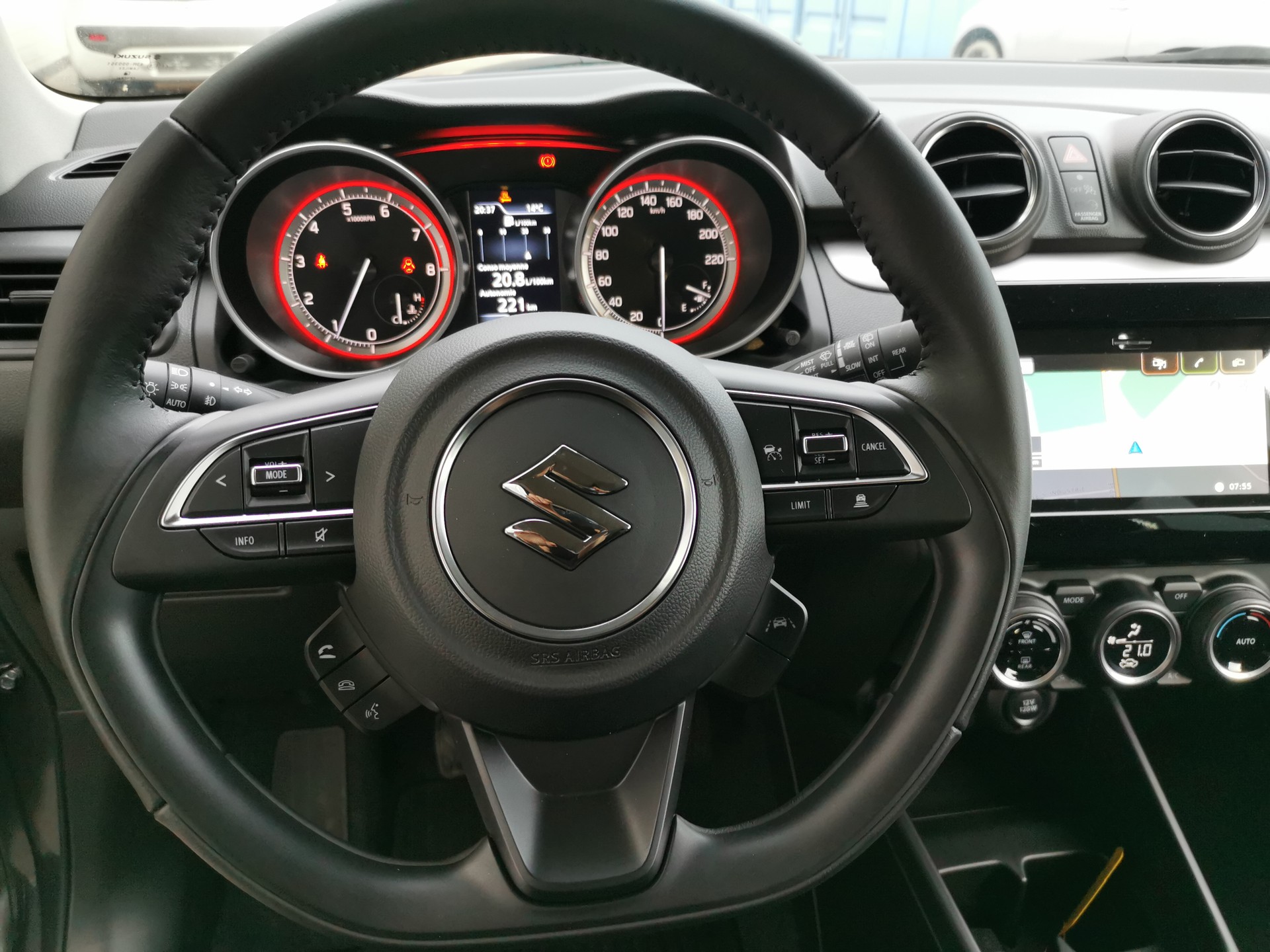 SUZUKI Swift 1.2 Compact Top 4x4 Hybrid-image-8