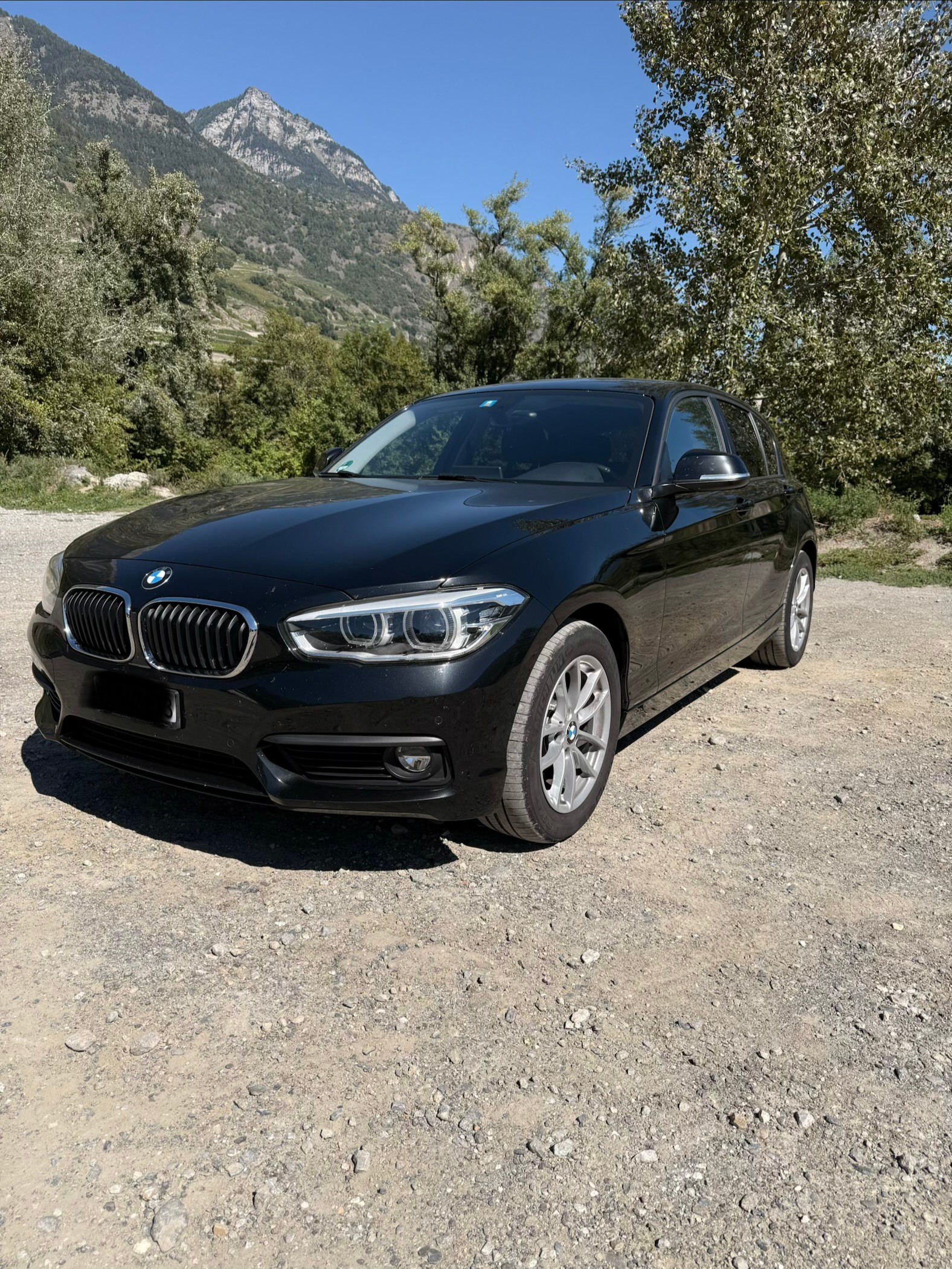 BMW 120d xDrive-image-0