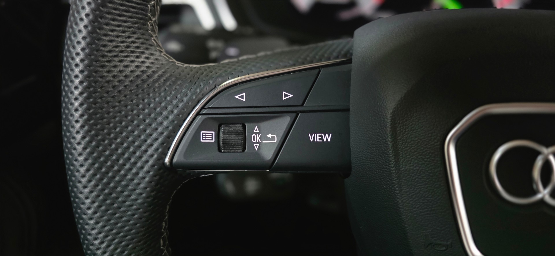 AUDI A4 Avant 45 TFSI S line S-tronic quattro *Panoramadach*Bang & Olufsen*Spurhalteassistent&Abstandsregler*360Kamera*-image-15