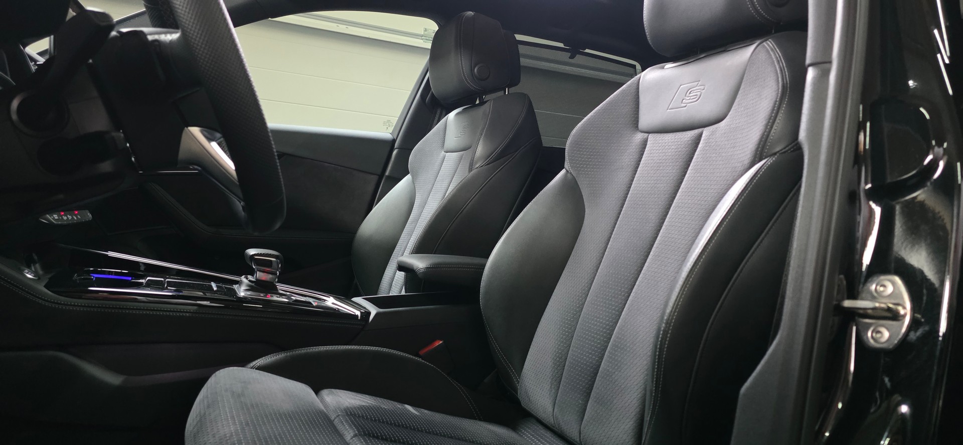 AUDI A4 Avant 45 TFSI S line S-tronic quattro *Panoramadach*Bang & Olufsen*Spurhalteassistent&Abstandsregler*360Kamera*-image-9