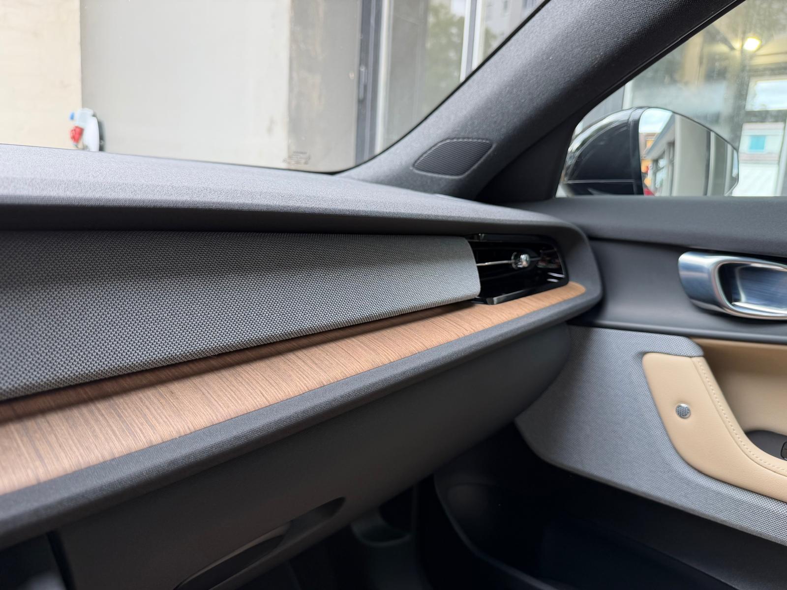 POLESTAR 2 Long Range Dual Motor-image-24