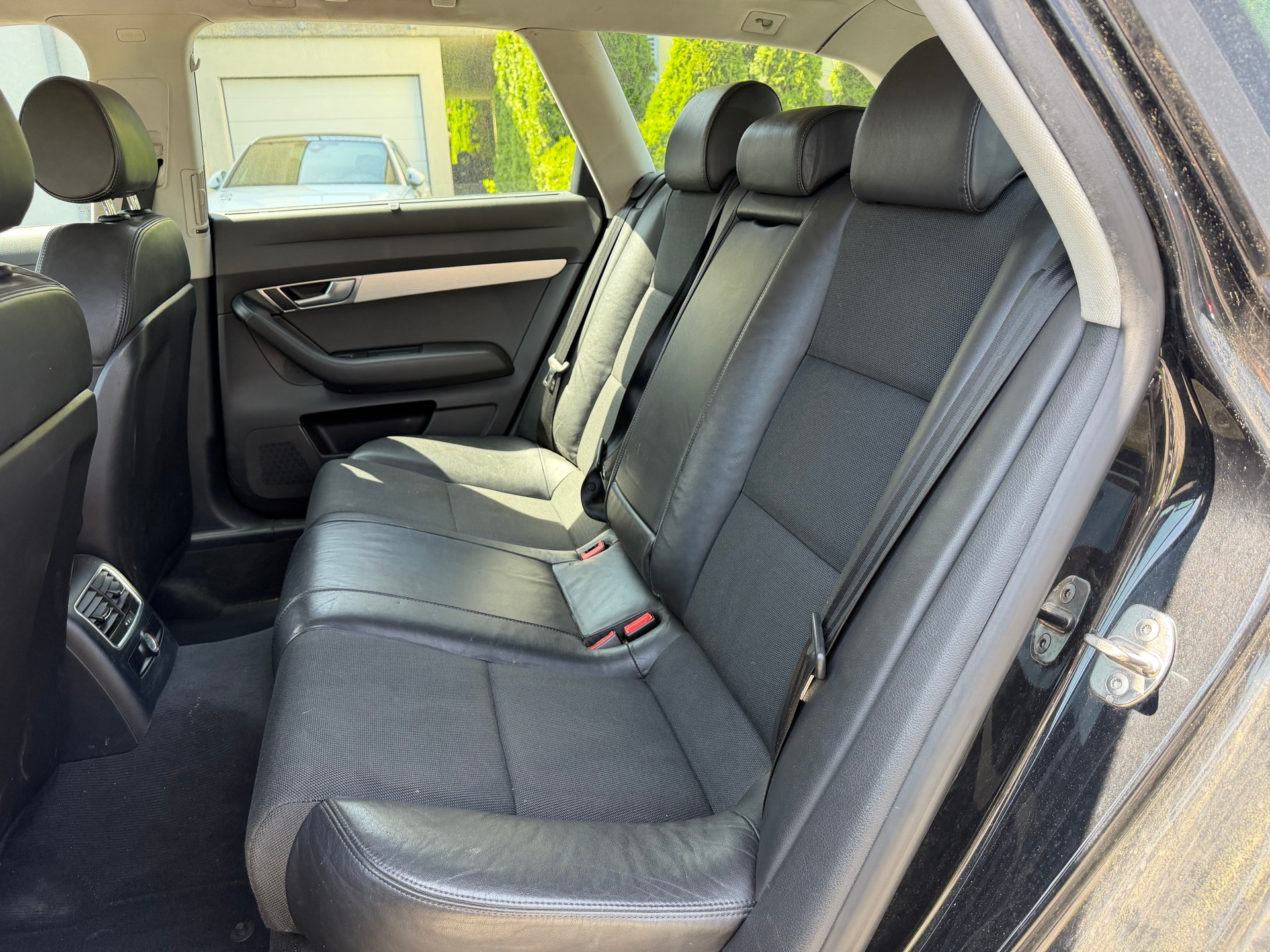 AUDI A6 Avant 2.8 V6 FSI quattro tiptronic-image-9