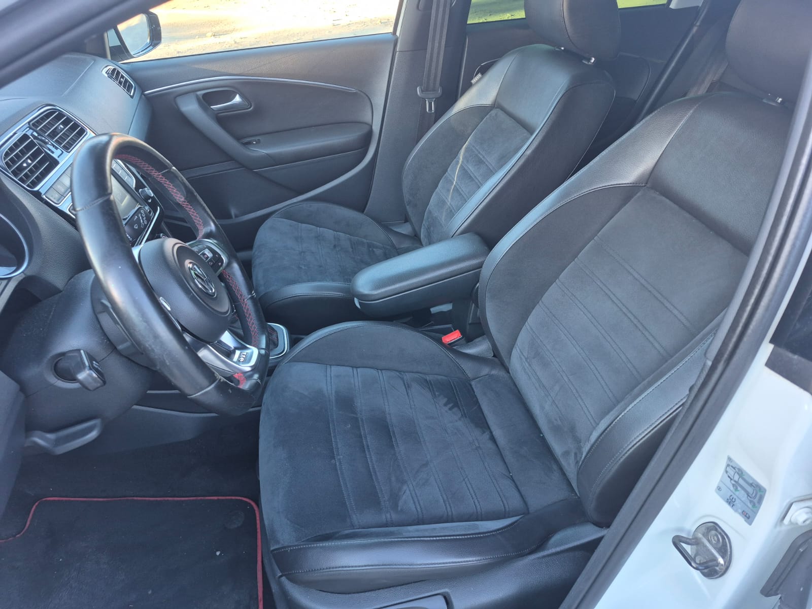 VW Polo 1.8 TSI GTI DSG-image-11
