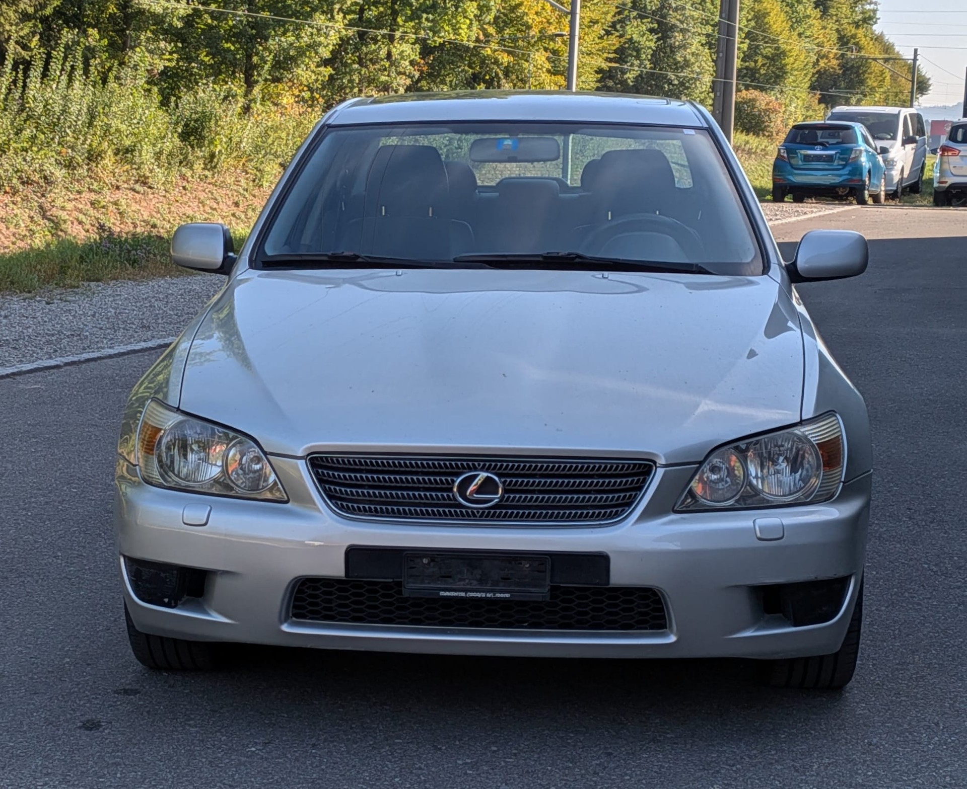 LEXUS IS 200-image-1