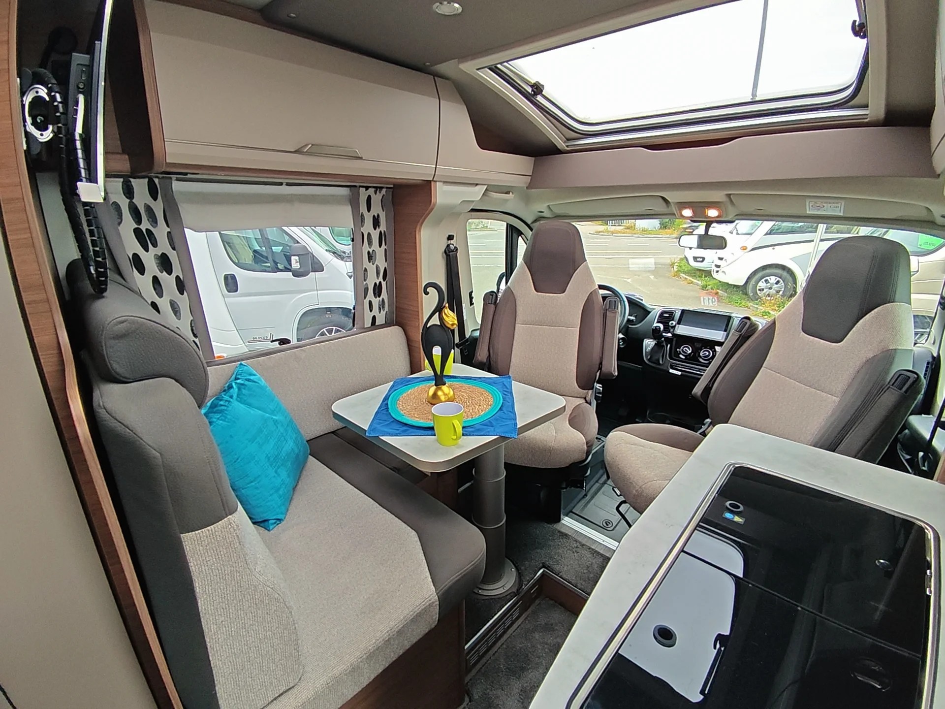 KNAUS R11 ***erstklassigen Komfort und langlebiger Knaus-Qualität***-image-16