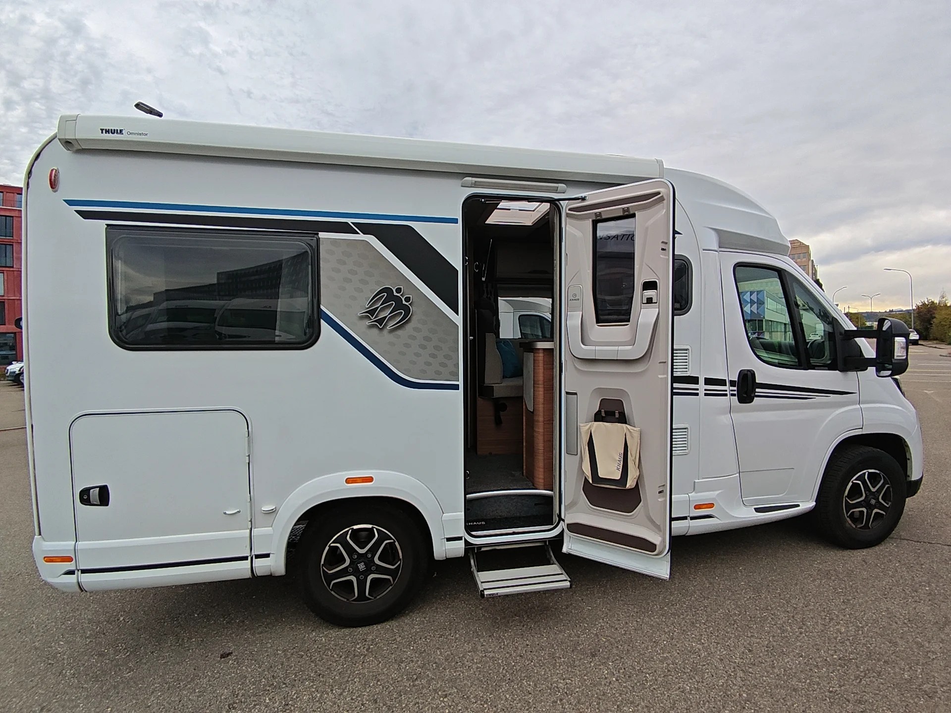 KNAUS R11 ***erstklassigen Komfort und langlebiger Knaus-Qualität***-image-9