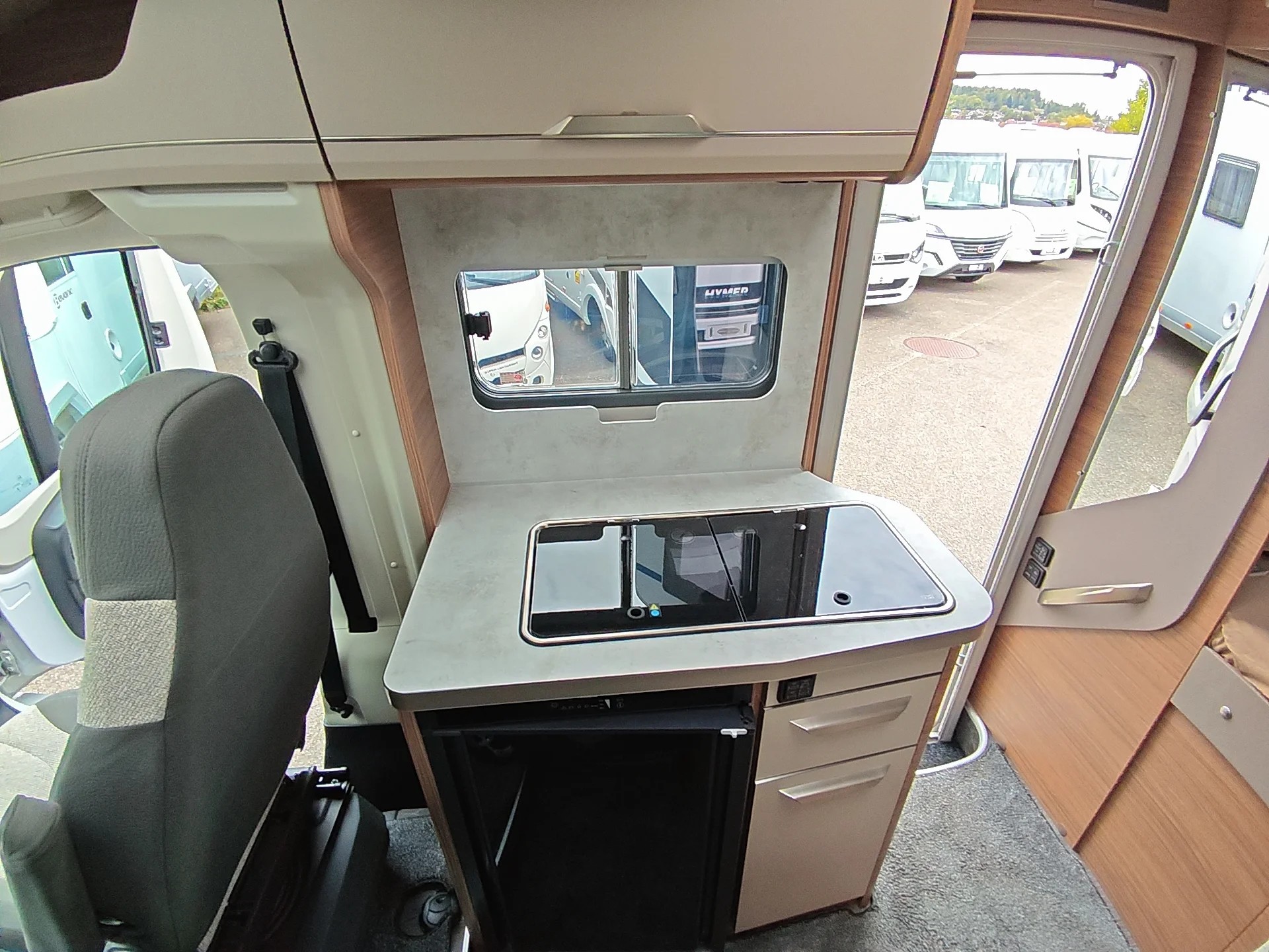 KNAUS R11 ***erstklassigen Komfort und langlebiger Knaus-Qualität***-image-21