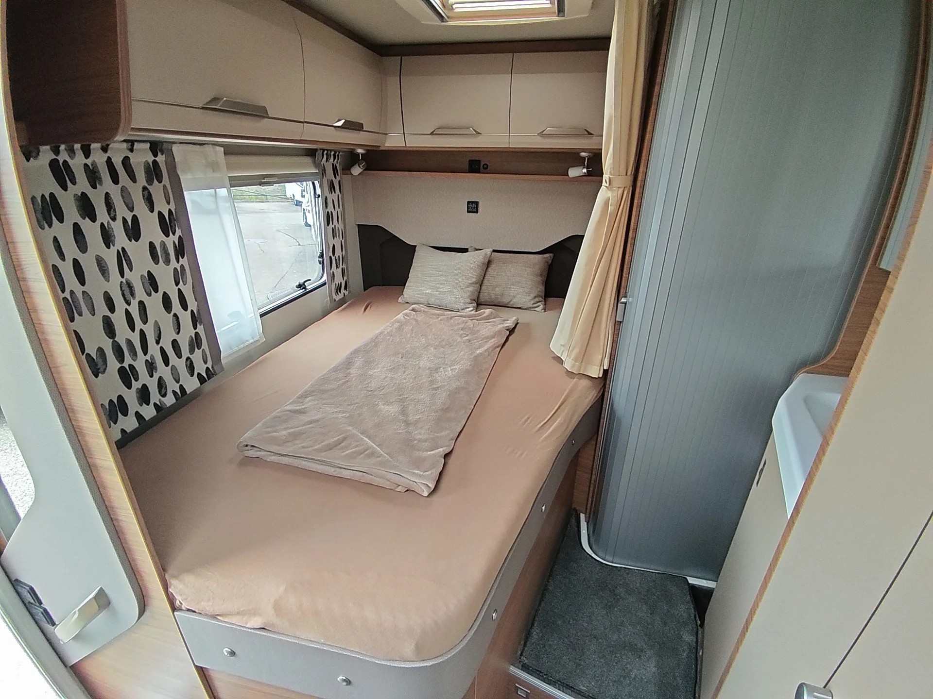 KNAUS R11 ***erstklassigen Komfort und langlebiger Knaus-Qualität***-image-2