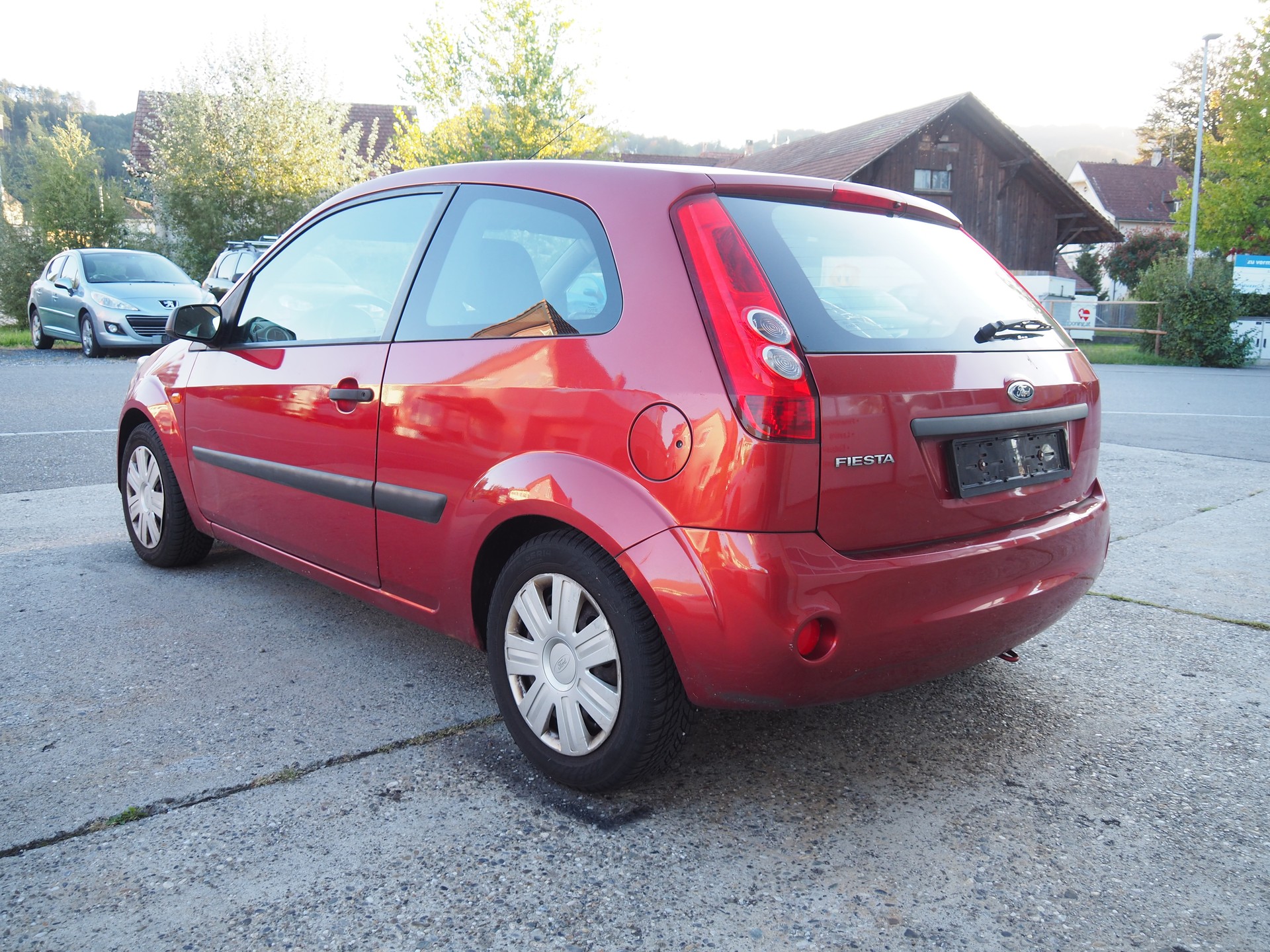 FORD Fiesta 1.4 16V Ghia-image-7