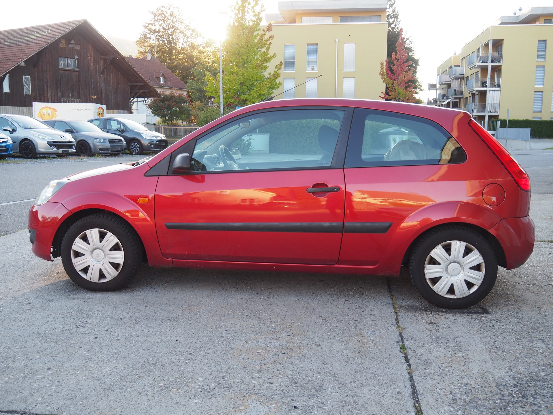 FORD Fiesta 1.4 16V Ghia-image-1