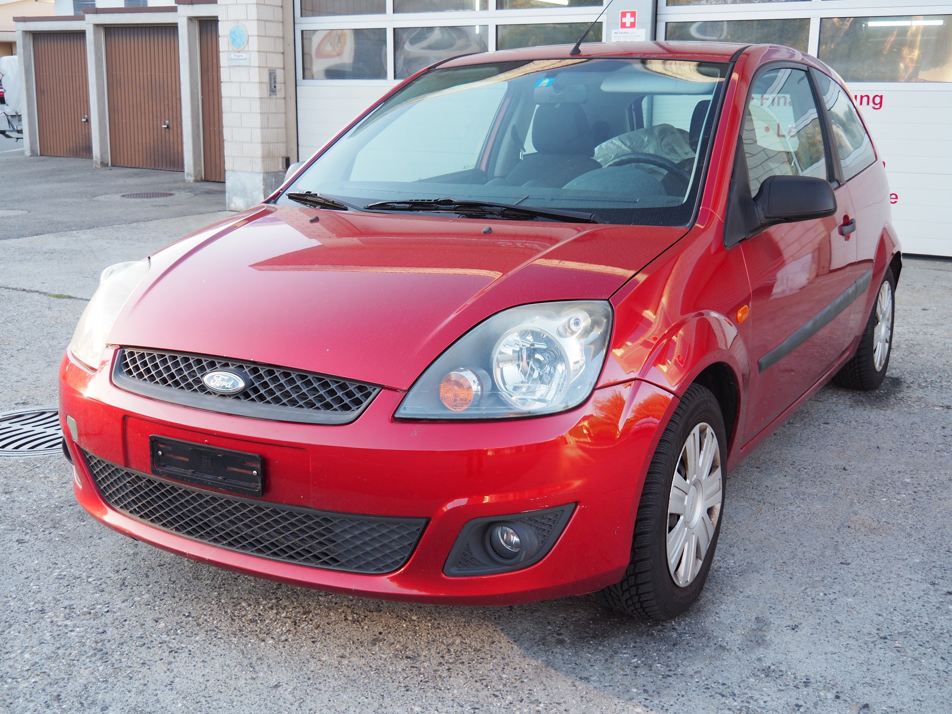 FORD Fiesta 1.4 16V Ghia-image-2