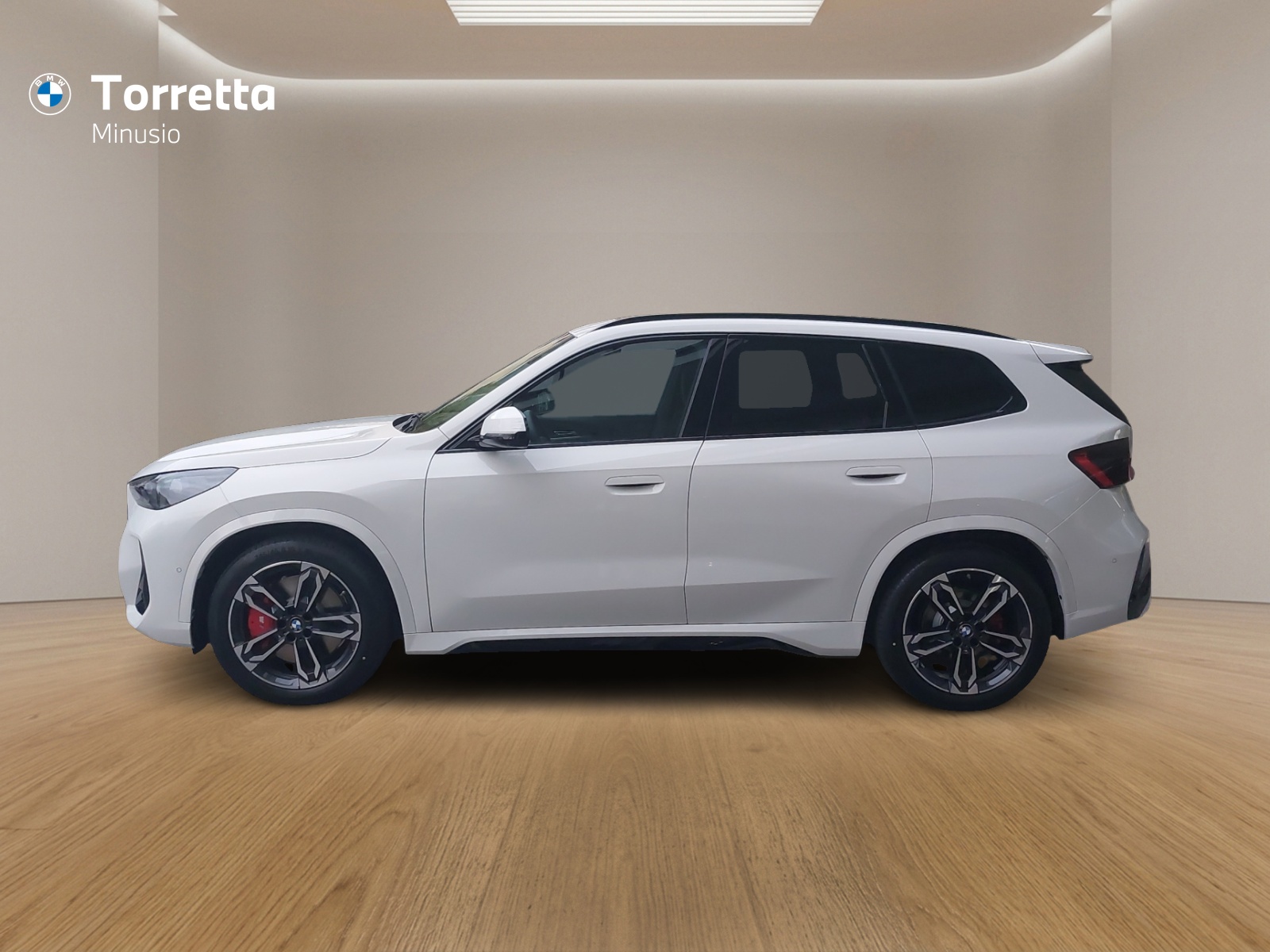 BMW iX1 xDrive 30 M Sport Pro-showroom-element-1
