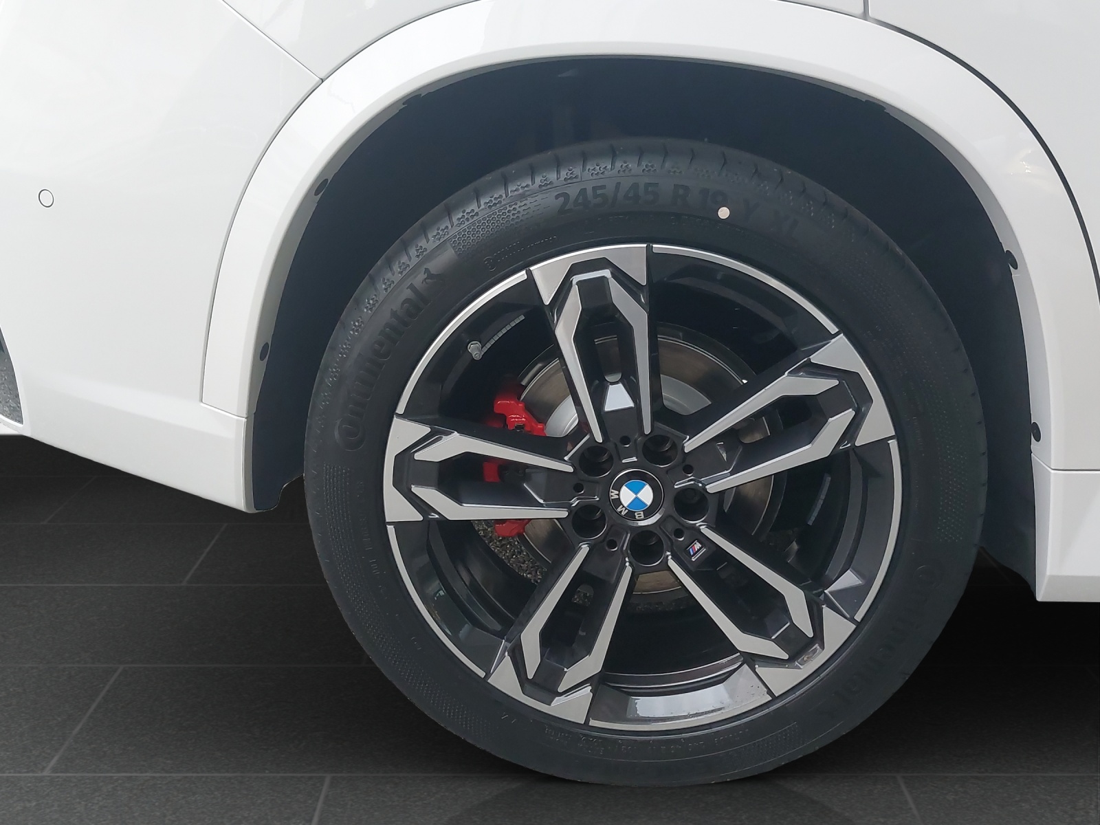 BMW iX1 xDrive 30 M Sport Pro-image-10