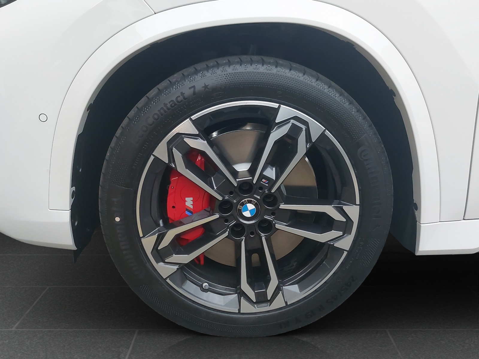 BMW iX1 xDrive 30 M Sport Pro-image-8