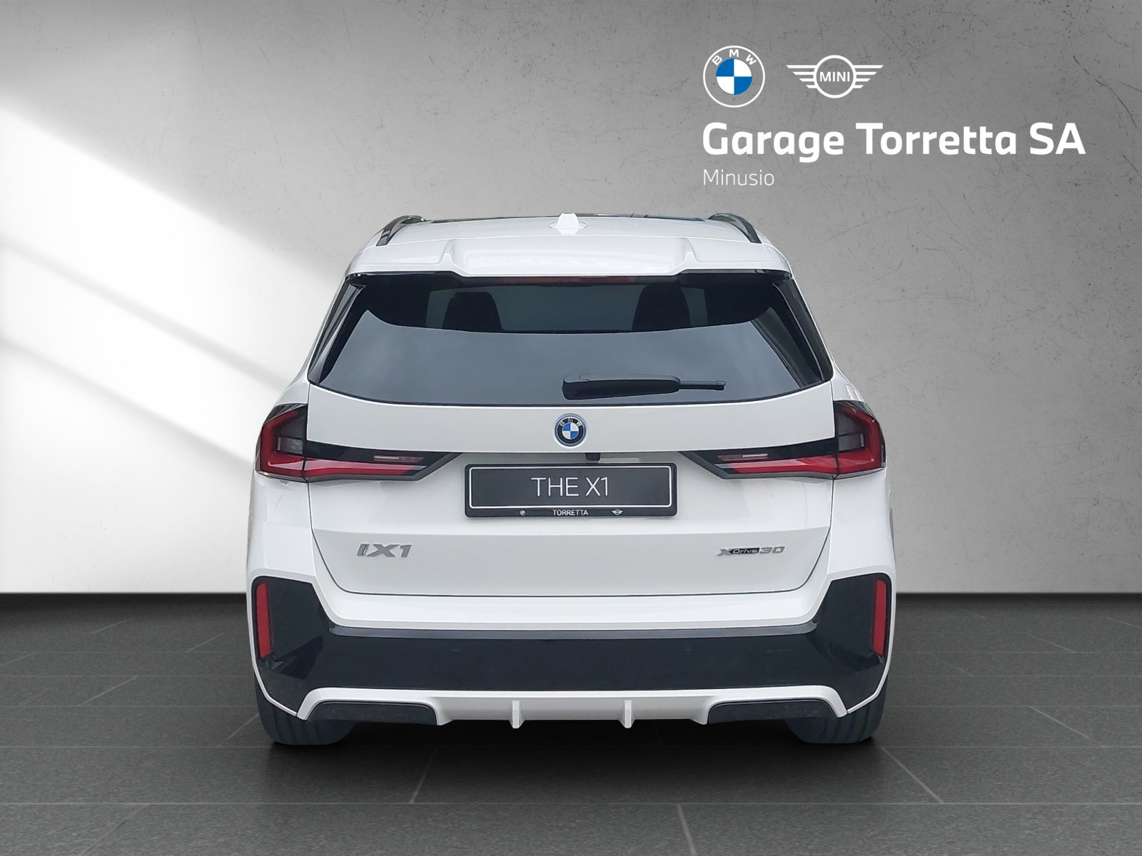 BMW iX1 xDrive 30 M Sport Pro-image-3