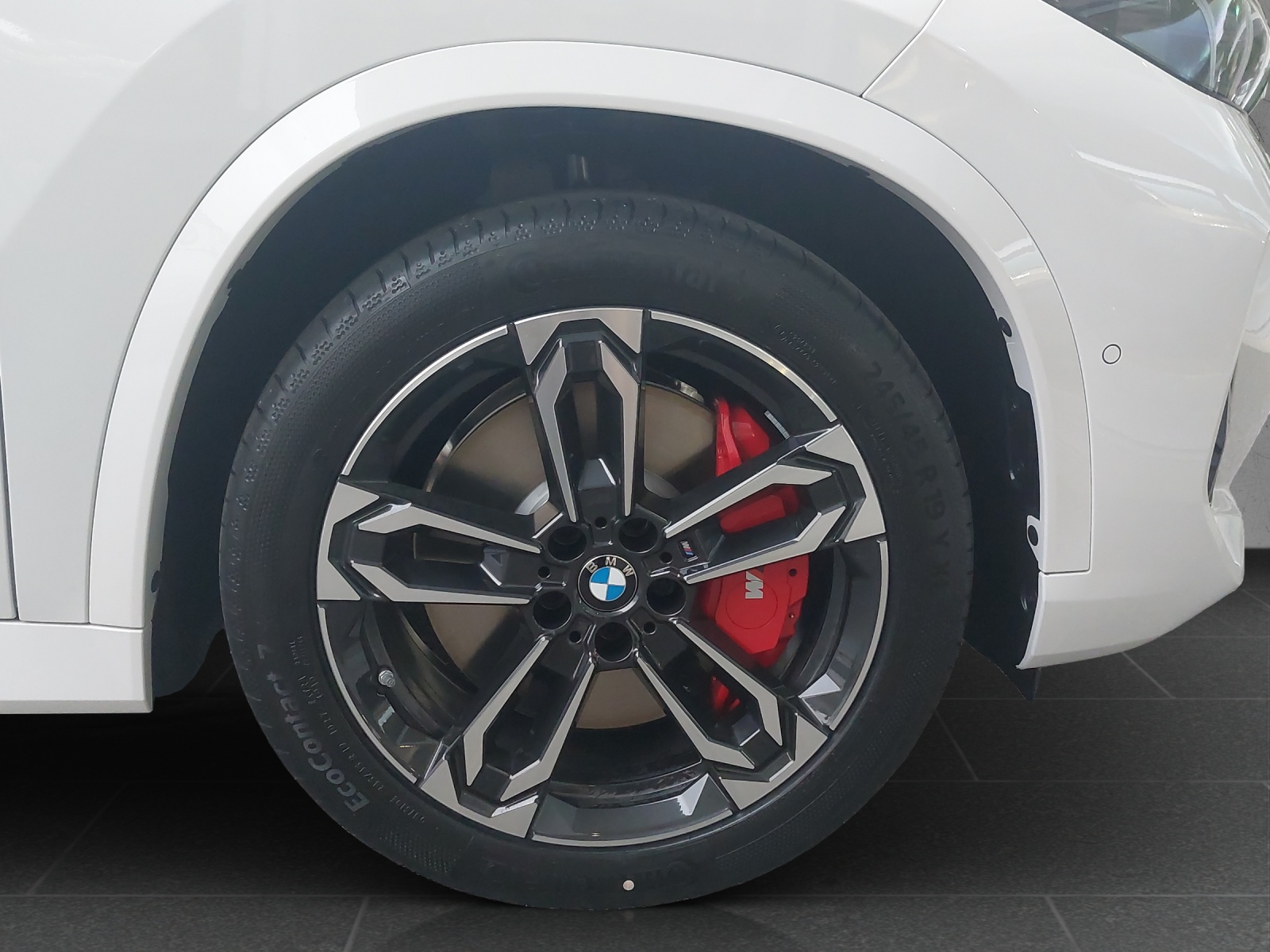 BMW iX1 xDrive 30 M Sport Pro-image-9