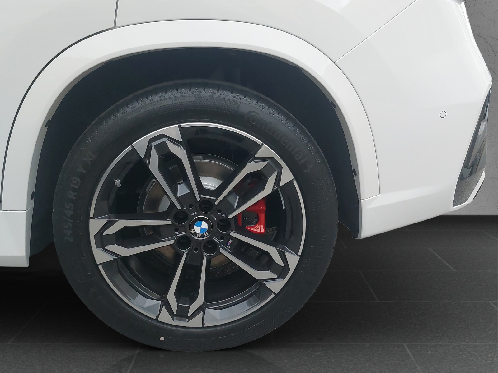 BMW iX1 xDrive 30 M Sport Pro-image-11