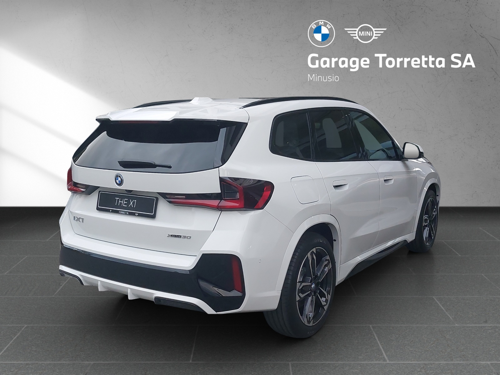 BMW iX1 xDrive 30 M Sport Pro-image-4