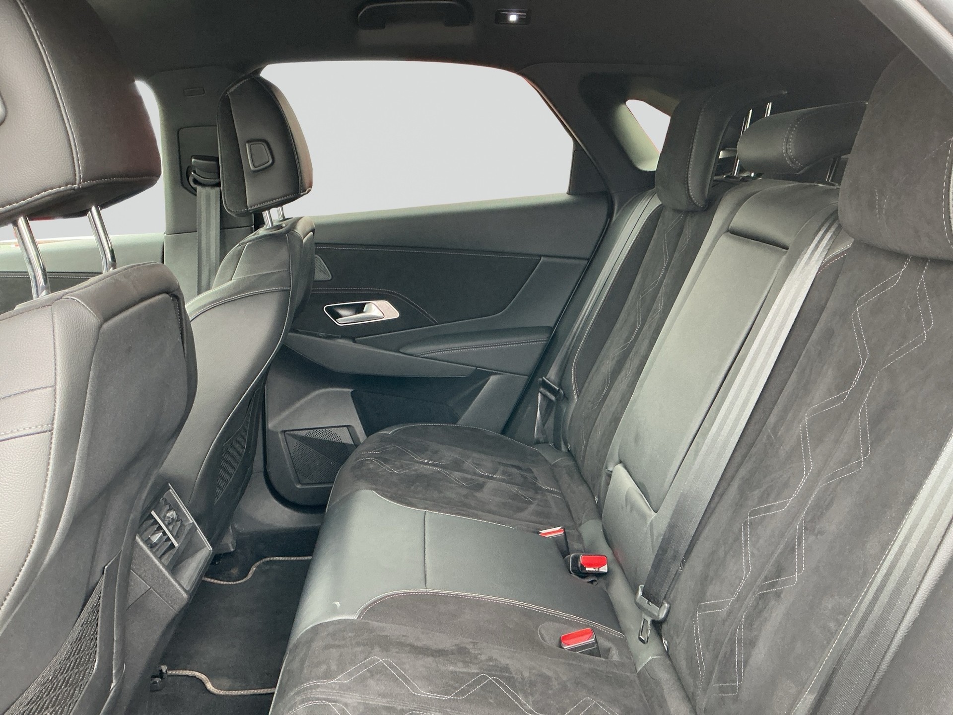DS AUTOMOBILES DS7 DS 7 Crossback E-Tense 300 4x4 Performance Line +-image-9