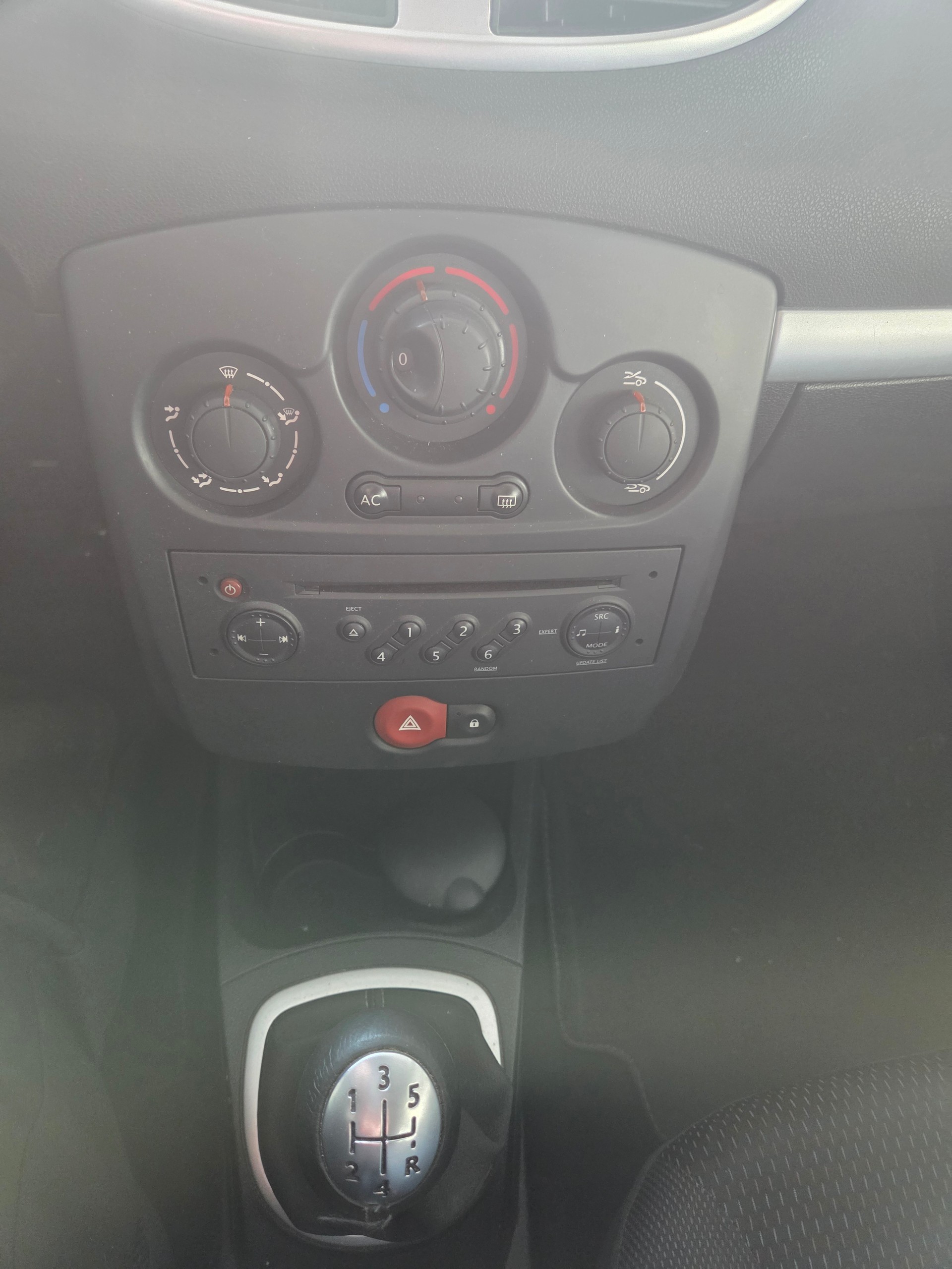 RENAULT Clio 1.4 16V Expression-image-4