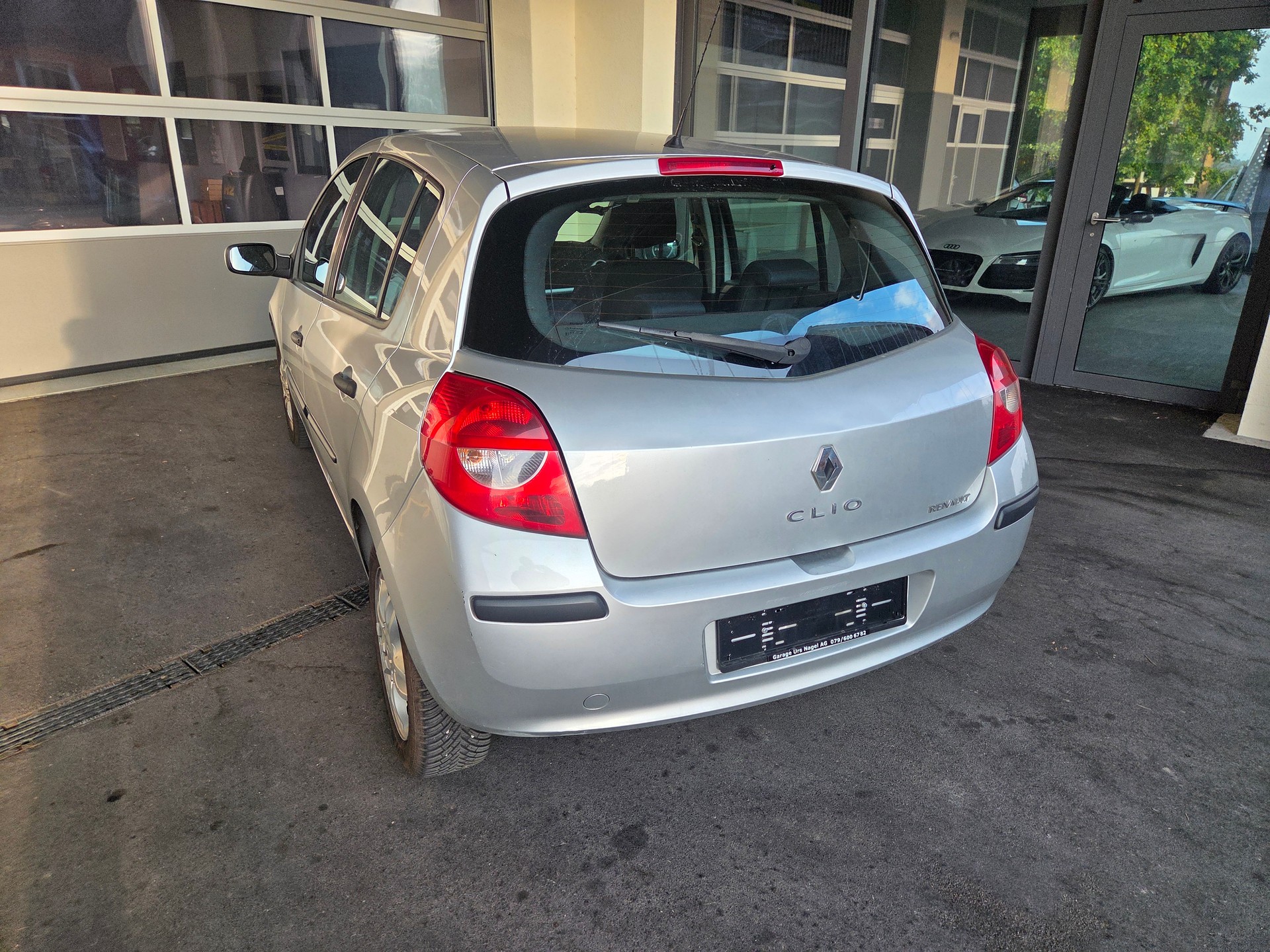 RENAULT Clio 1.4 16V Expression-image-1