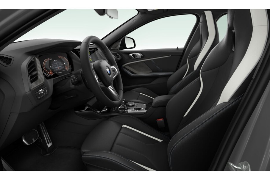 BMW M135i xDrive M Sport Pro Steptronic Edition ColorVision-image-2
