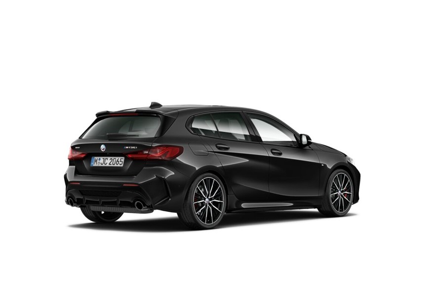 BMW M135i xDrive M Sport Pro Steptronic Edition ColorVision-image-1