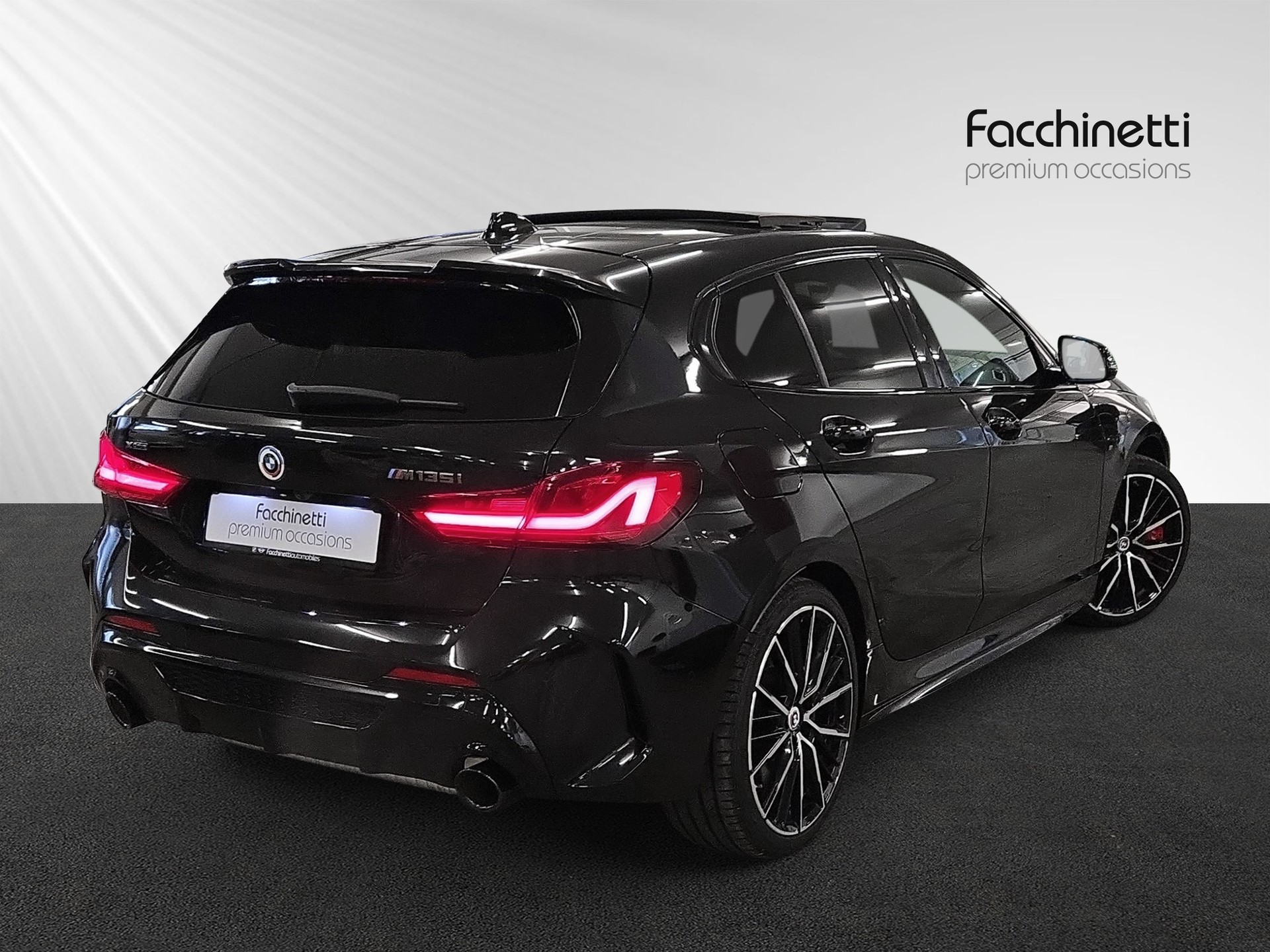 BMW M135i xDrive M Sport Pro Steptronic Edition ColorVision-showroom-element-2