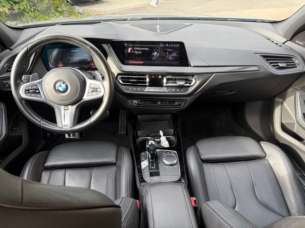 BMW M135i xDrive-image-4