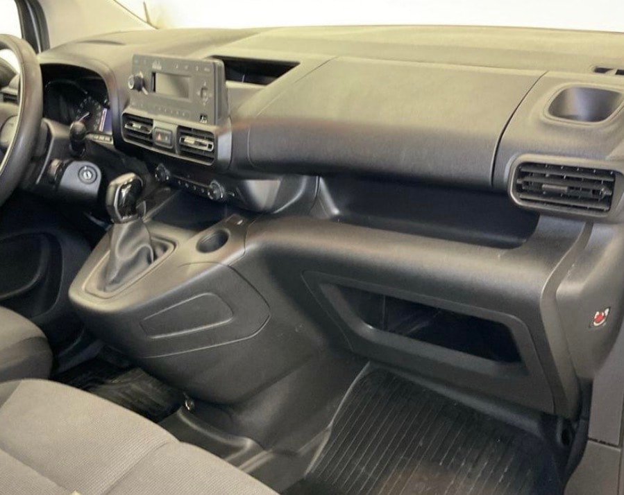TOYOTA Proace City Van 1.5D Active Medium-image-5