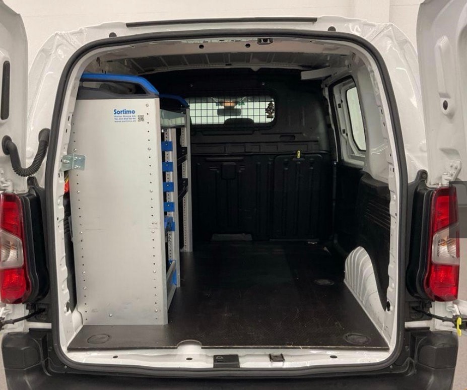 TOYOTA Proace City Van 1.5D Active Medium-image-4