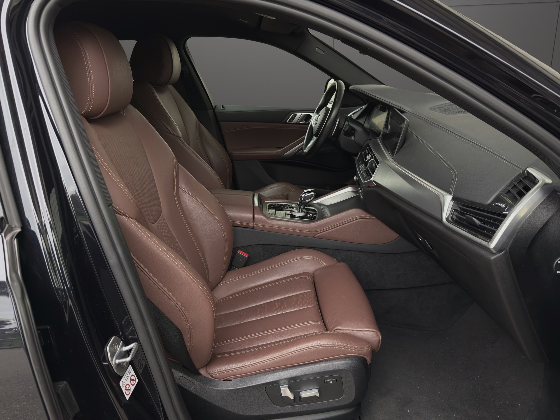 BMW X6 xDrive 40i Steptronic-image-9