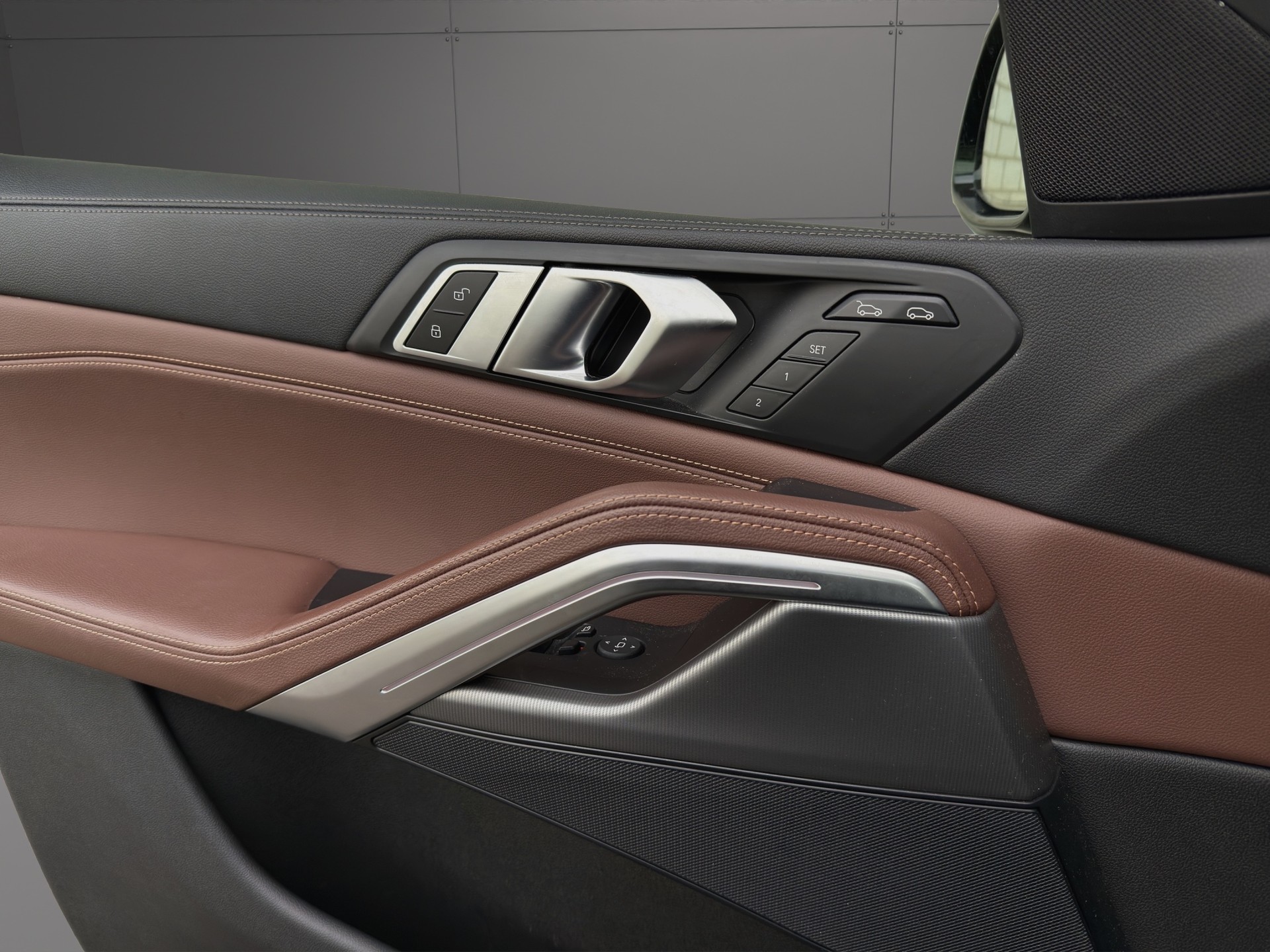 BMW X6 xDrive 40i Steptronic-image-15