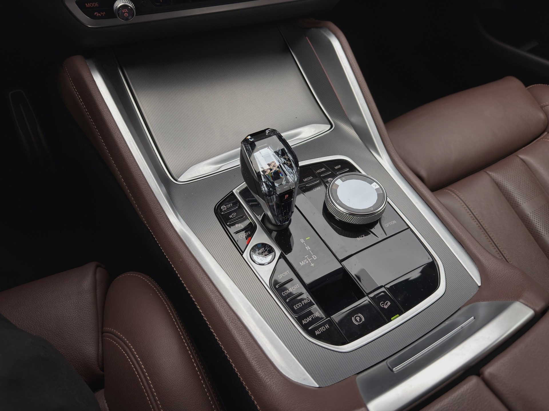 BMW X6 xDrive 40i Steptronic-image-13