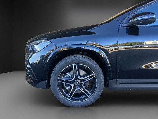 MERCEDES-BENZ GLA 250 e EQ Star 8G-DCT-image-4