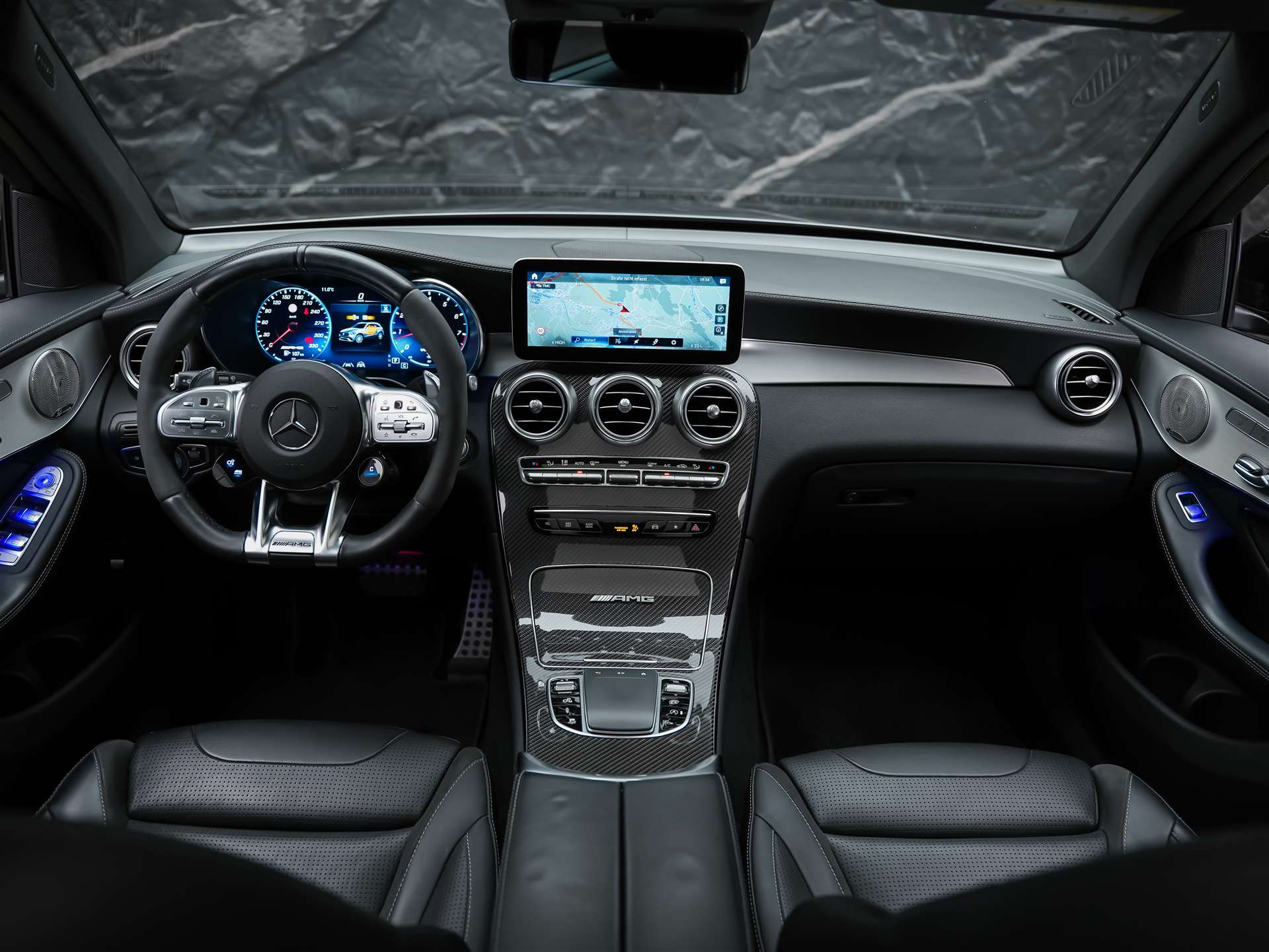 MERCEDES-BENZ GLC 63 S AMG 4Matic 9G-Tronic *CH Fahrzeug*Panorama*Sitzbelüftung*Head Up*-image-22