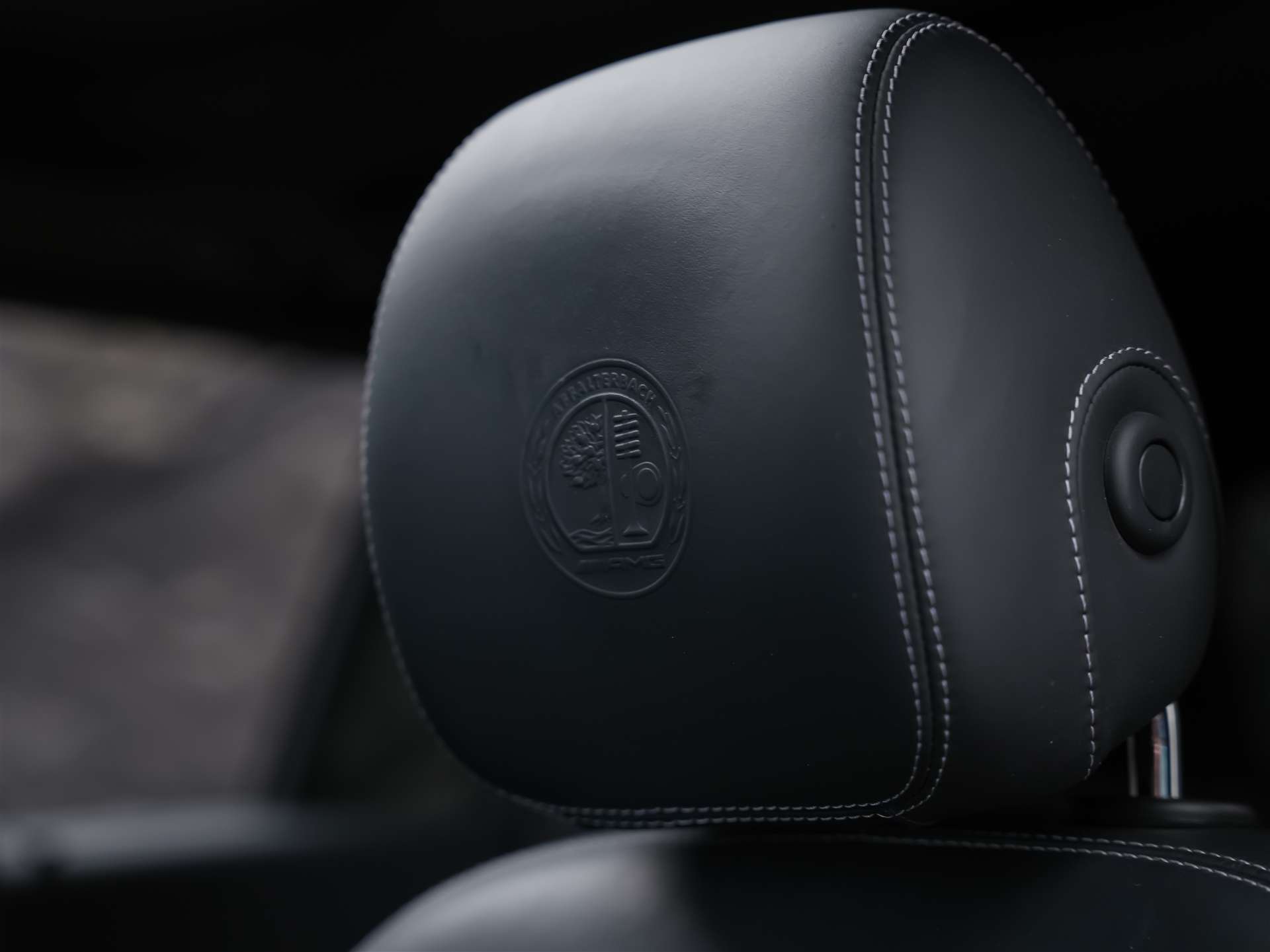 MERCEDES-BENZ GLC 63 S AMG 4Matic 9G-Tronic *CH Fahrzeug*Panorama*Sitzbelüftung*Head Up*-image-11